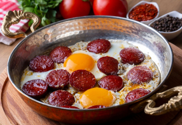 Sucuklu Yumurta
